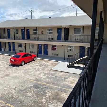 Texas Inn Seguin Extérieur photo